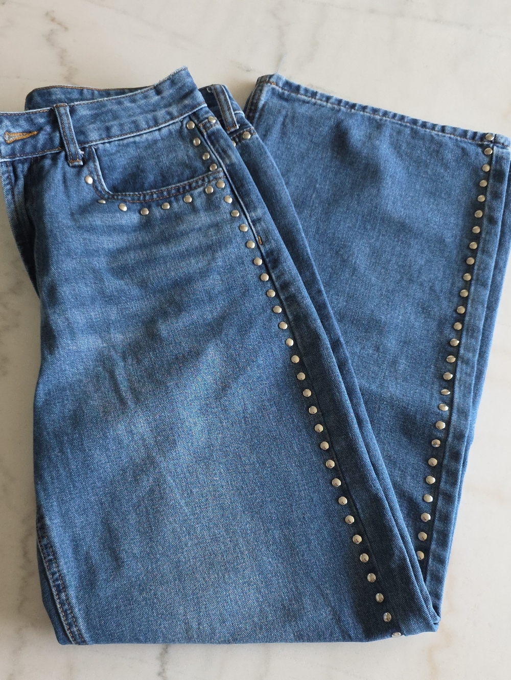 Junior's Blue Jeans with Silver Stud Trim Sz 11